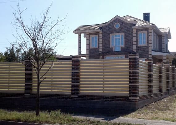 Фото 4 забора из штакетника, Кыргызстан, Каракол